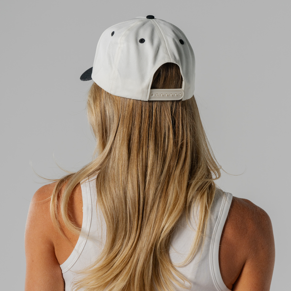 The HydroJug Hat Q8